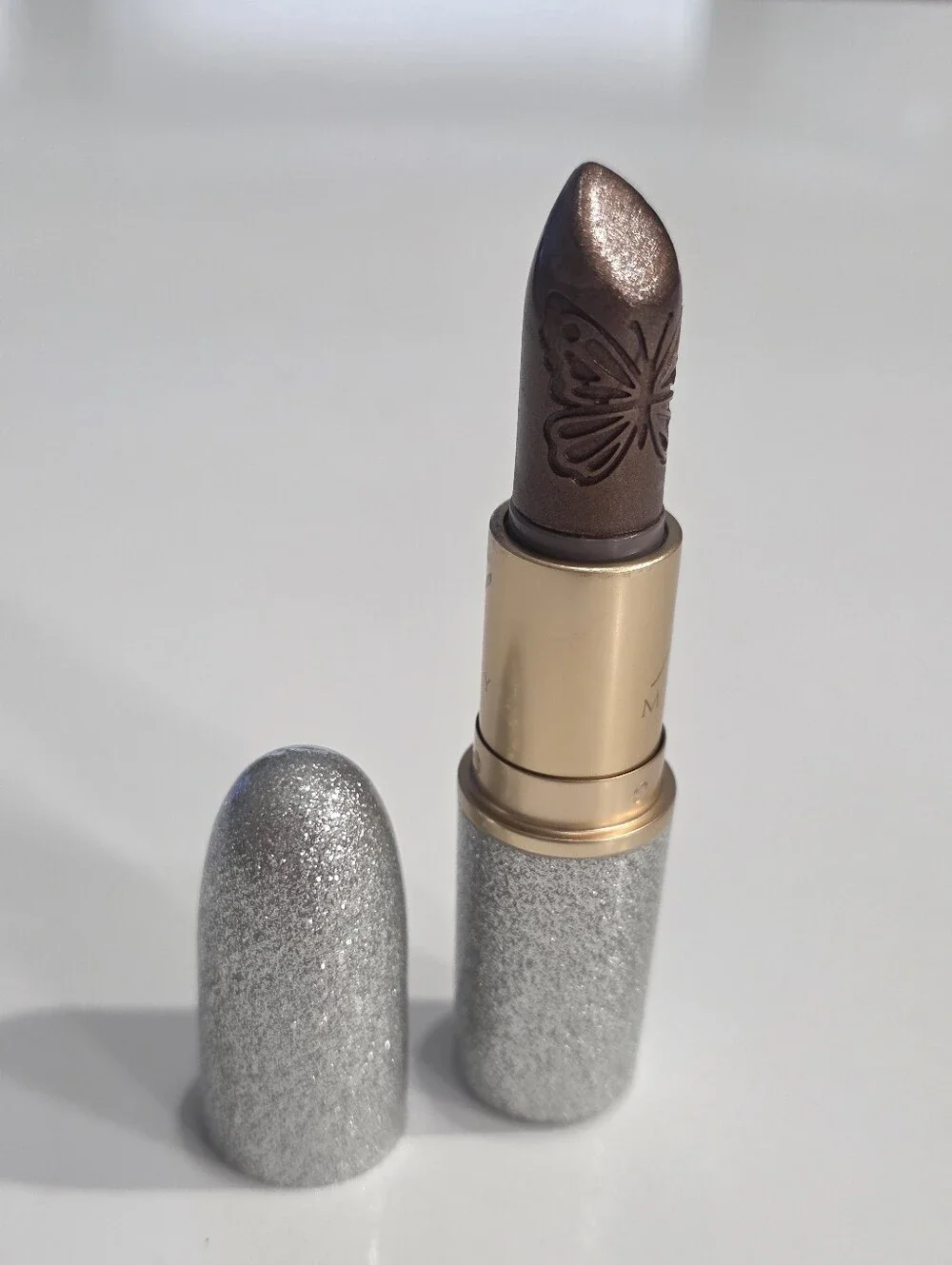 MAC x Mariah Carey I Get So OOC Frost Lipstick Limited Edition